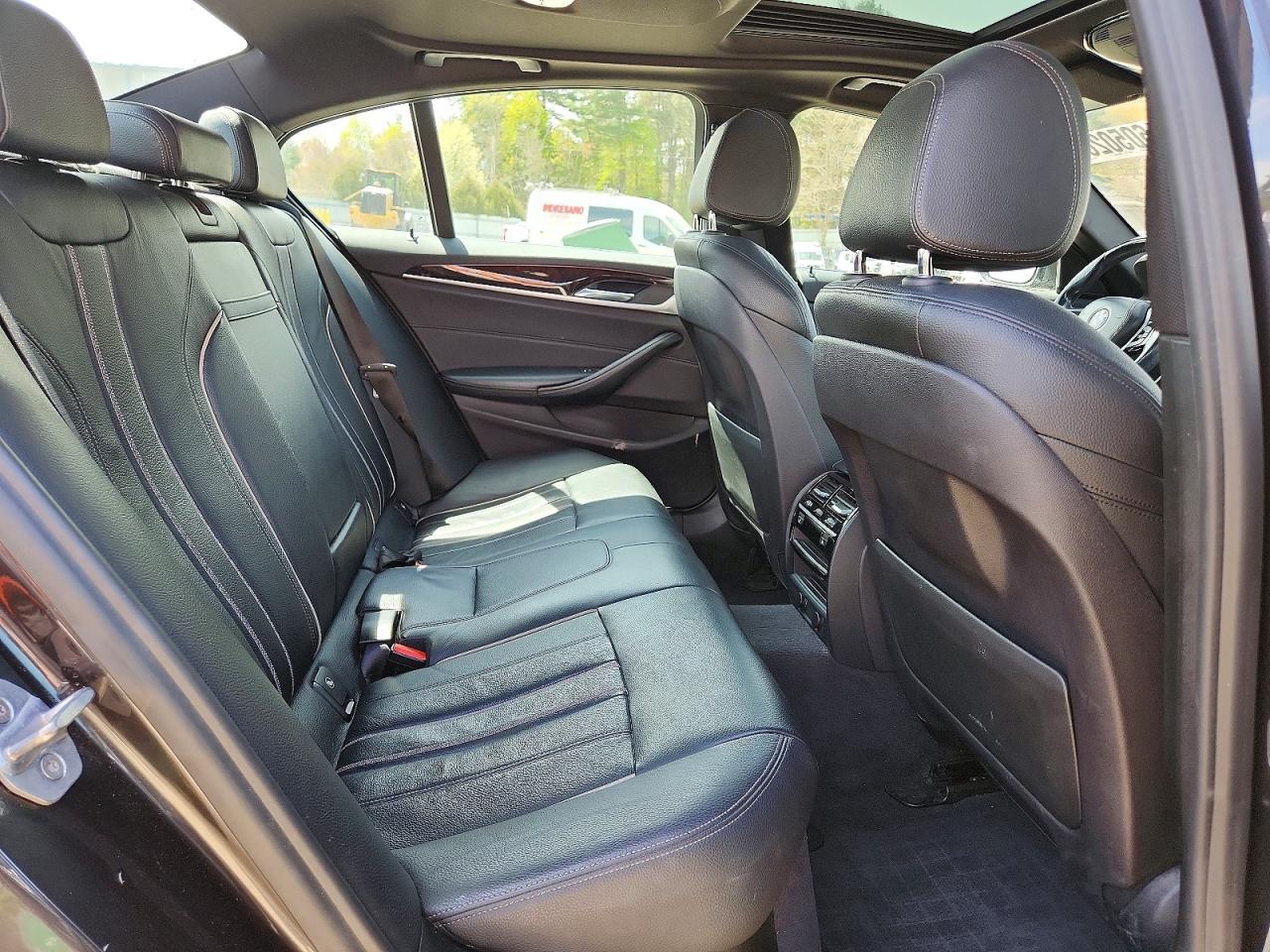 2017 BMW 530 XI photo 28