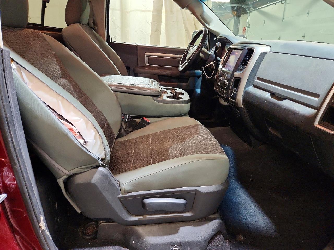 2016 RAM 2500 SLT photo 19