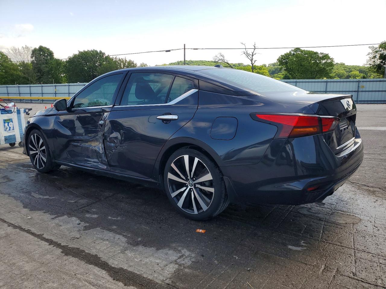 2019 NISSAN ALTIMA PLATINUM photo 3