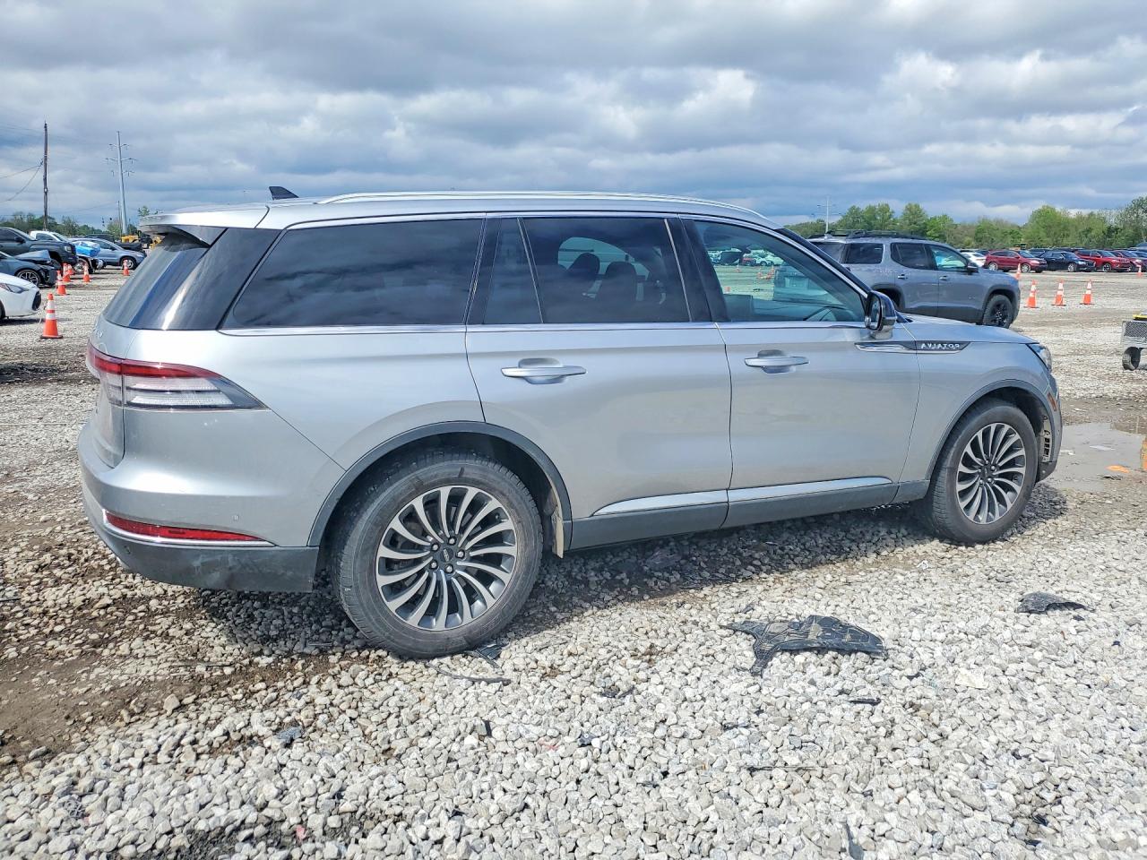 2021 LINCOLN AVIATOR RESERVE photo 5