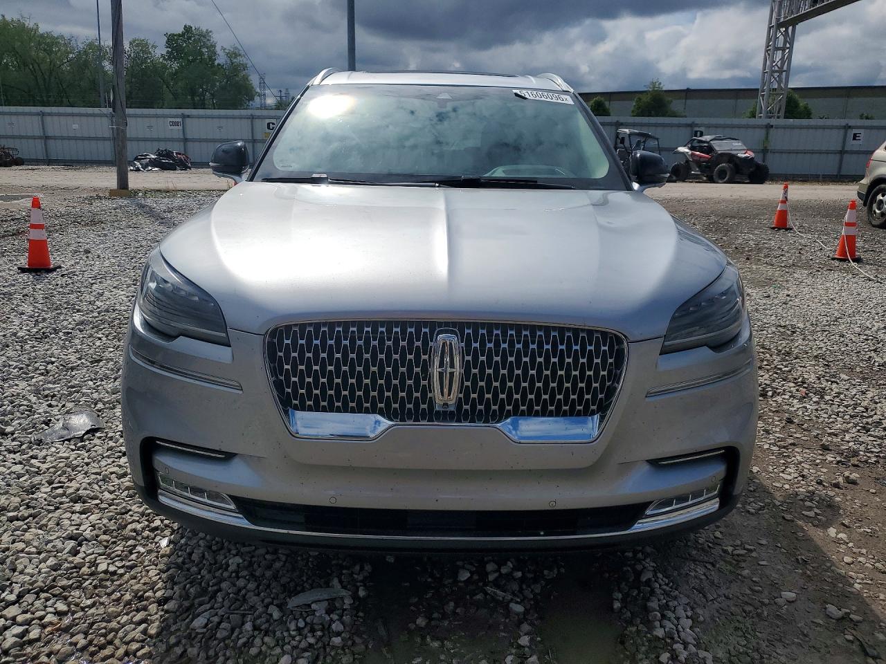 2021 LINCOLN AVIATOR RESERVE photo 9