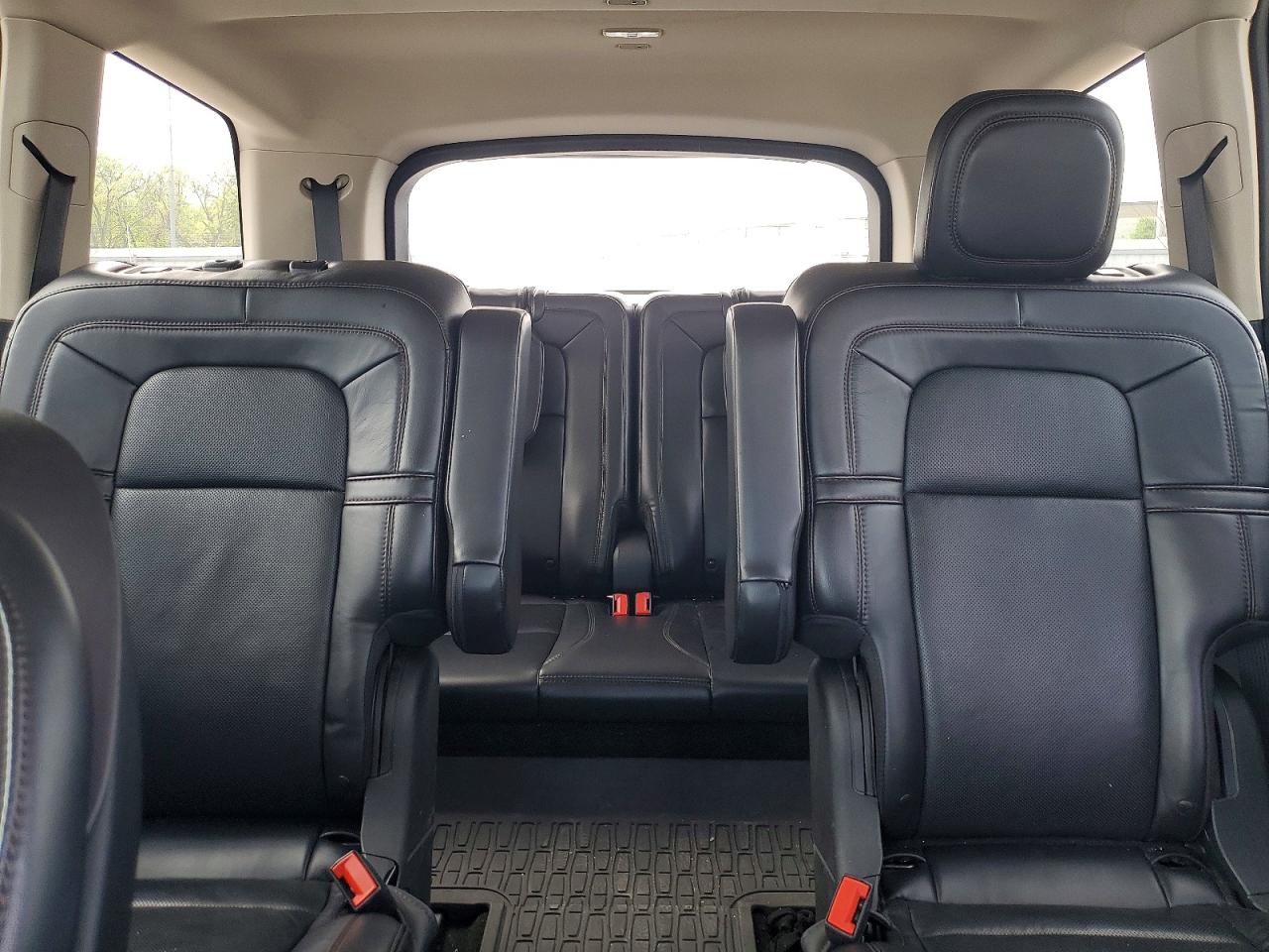 2021 LINCOLN AVIATOR RESERVE photo 19