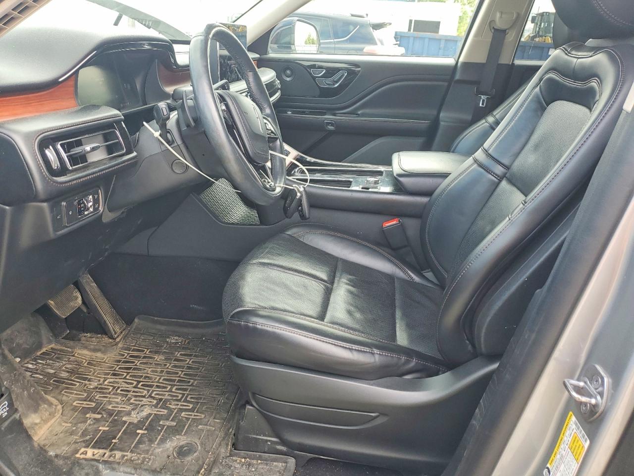 2021 LINCOLN AVIATOR RESERVE photo 13