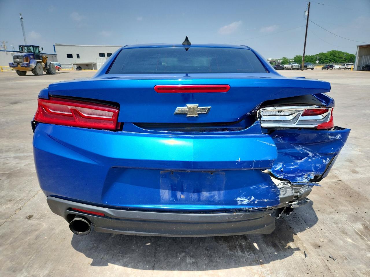 2017 CHEVROLET CAMARO LT photo 11