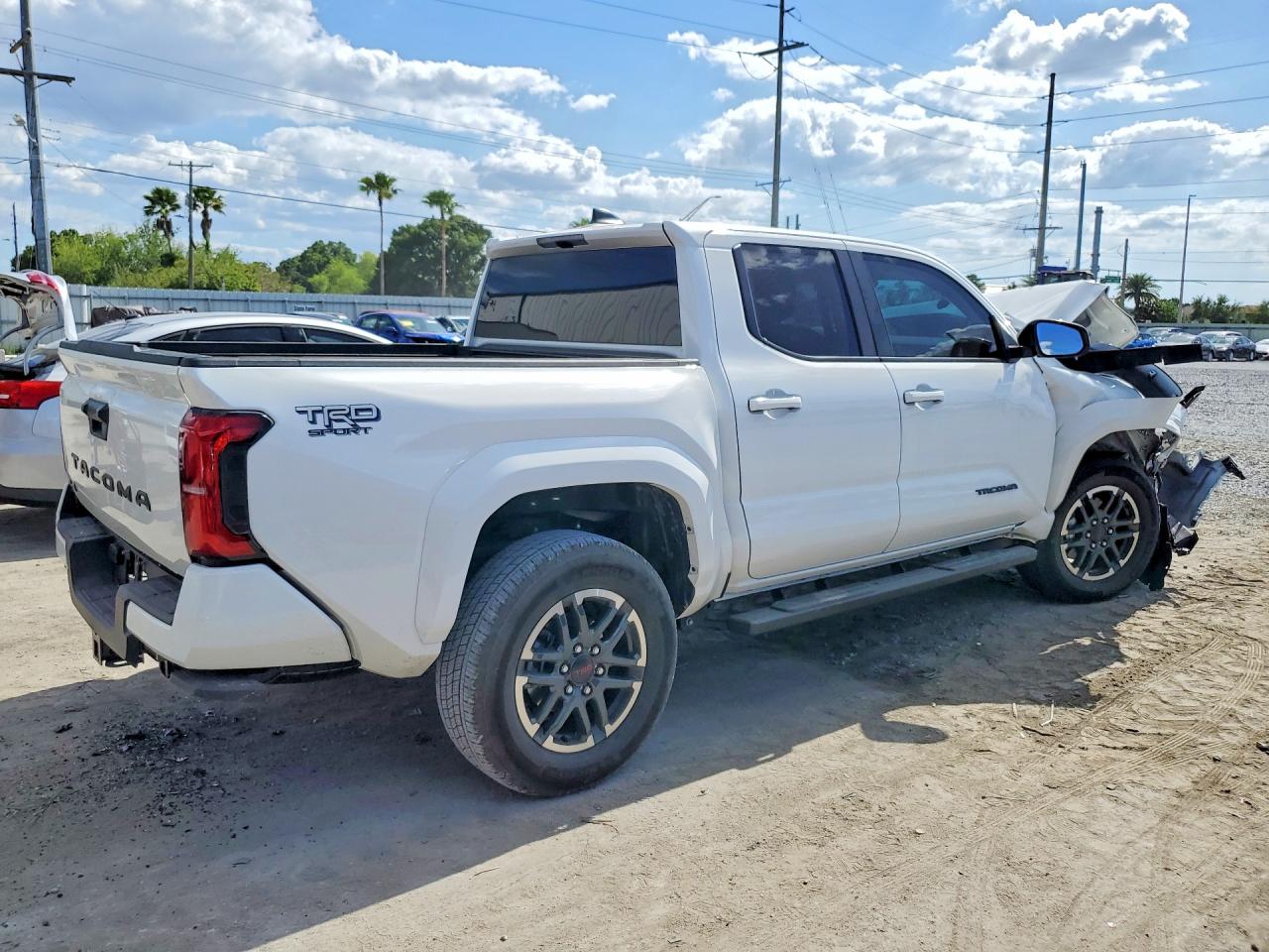 2025 TOYOTA TACOMA TRD SPORT photo 5