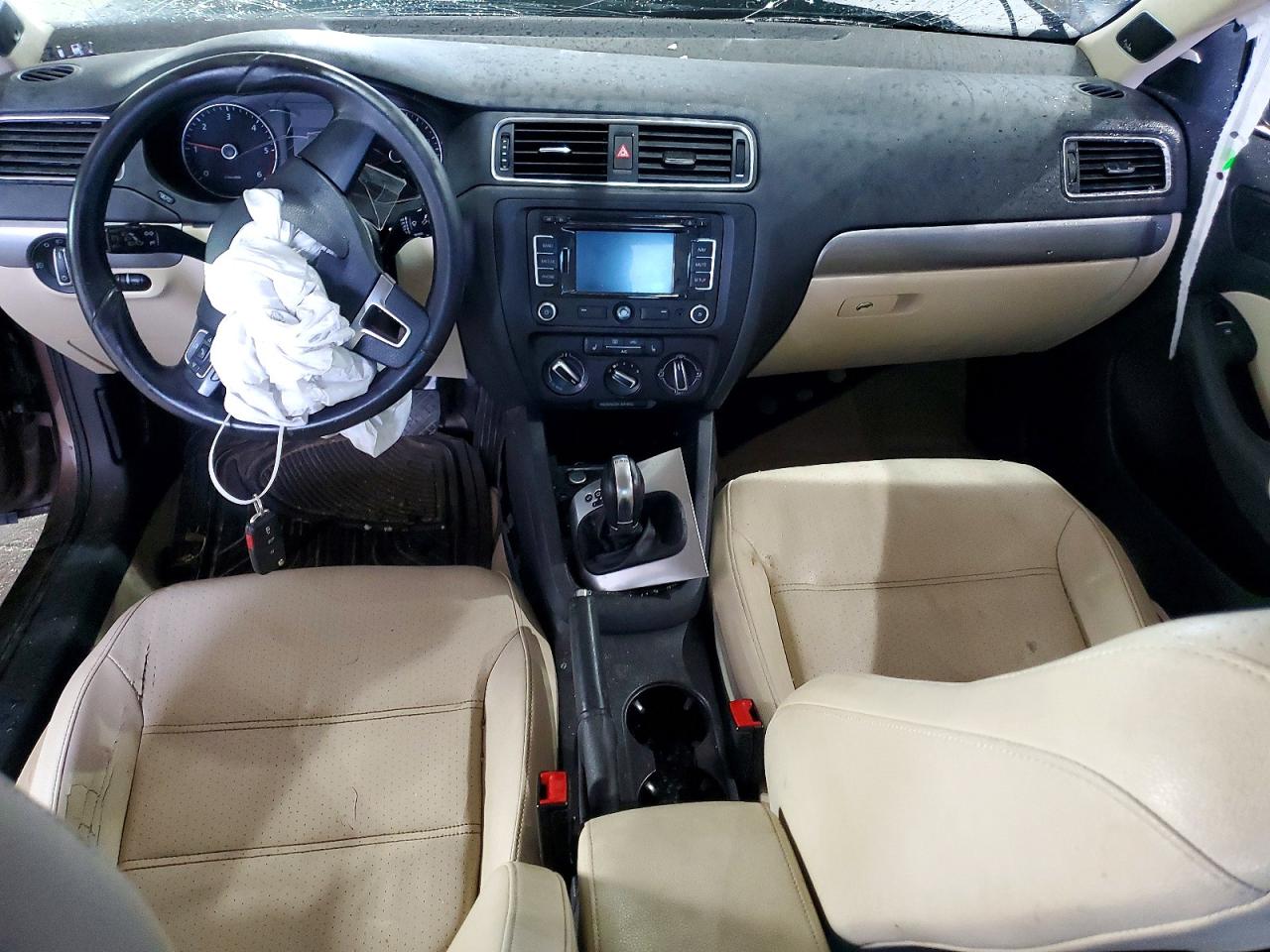 2014 VOLKSWAGEN JETTA TDI photo 22