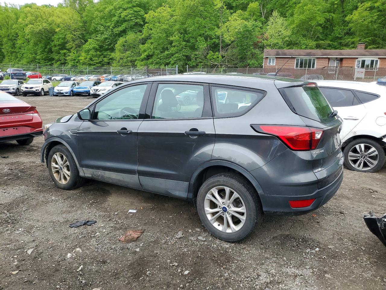 2019 FORD ESCAPE S photo 2