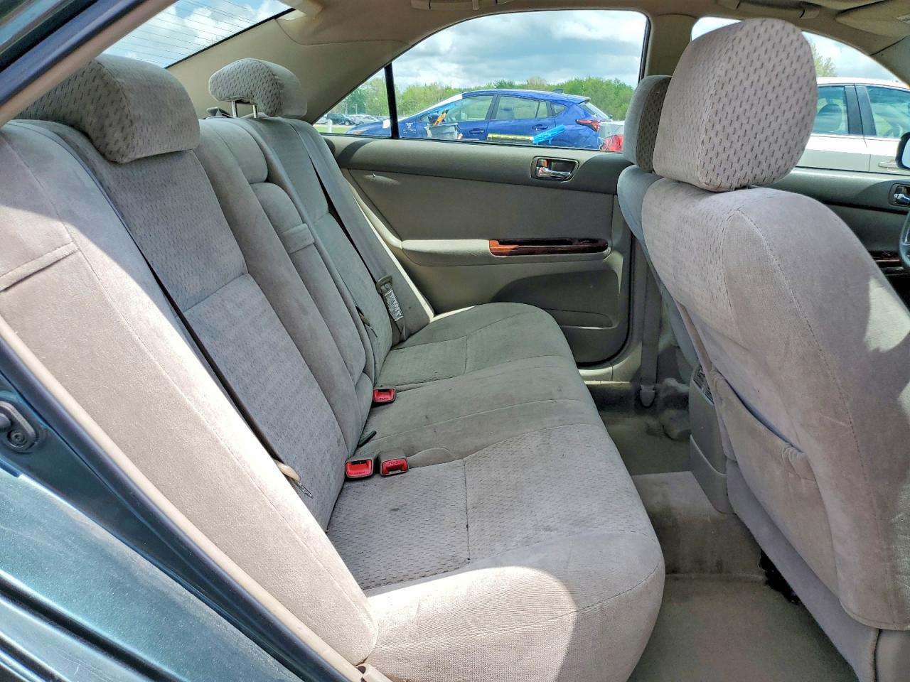2004 TOYOTA CAMRY XLE photo 28