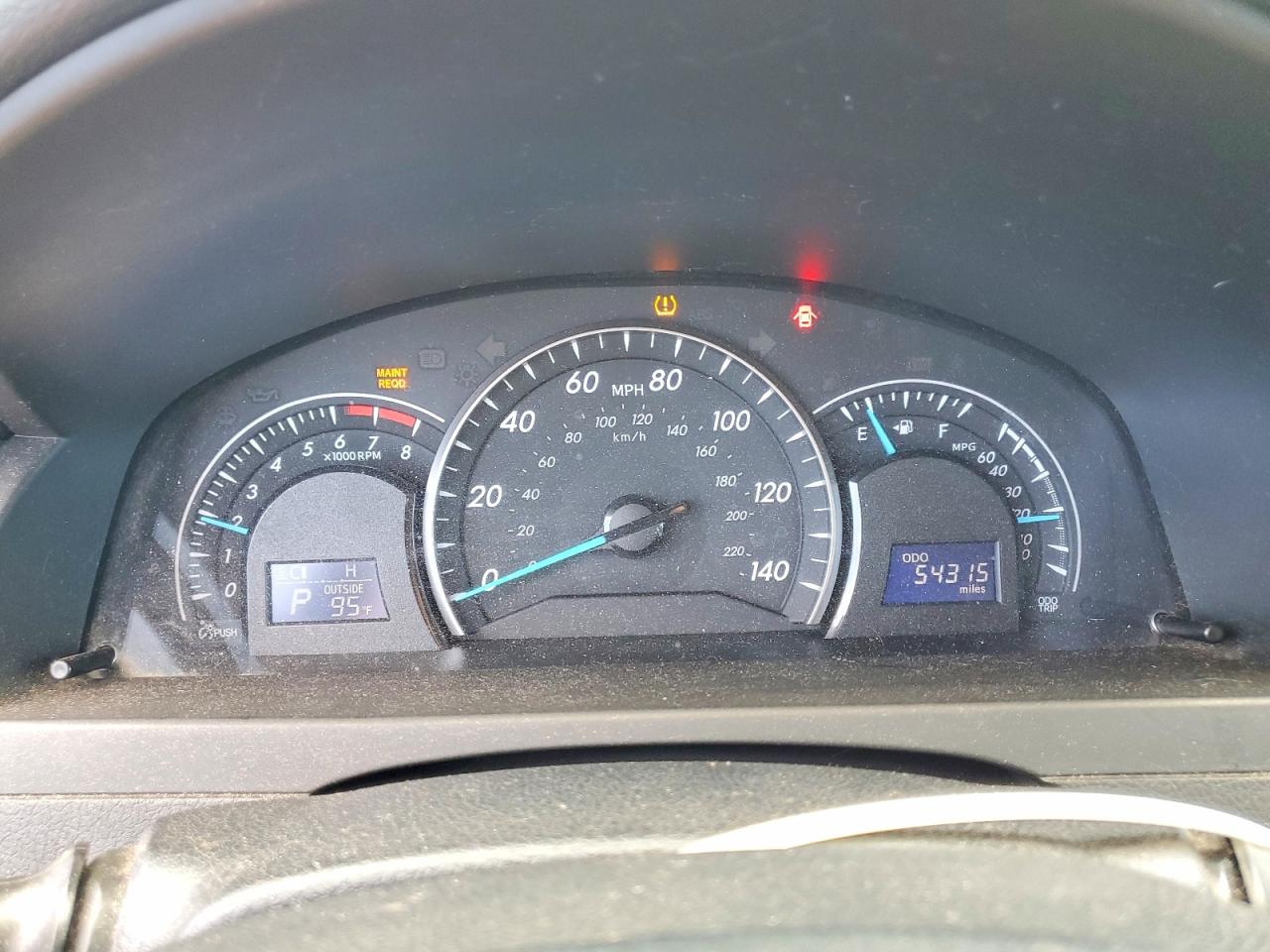 2012 TOYOTA CAMRY L photo 25