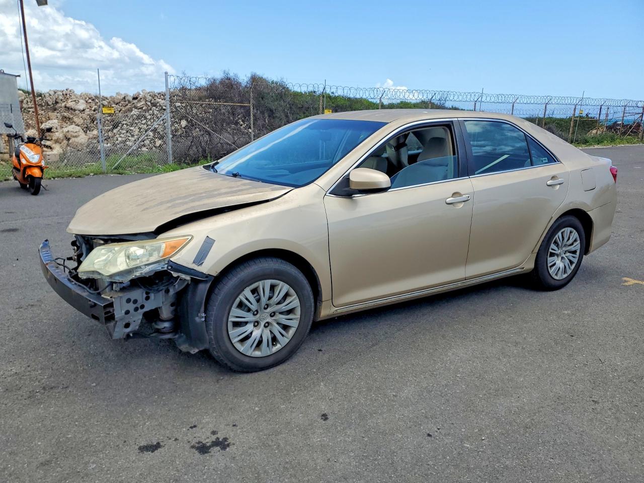 2012 TOYOTA CAMRY