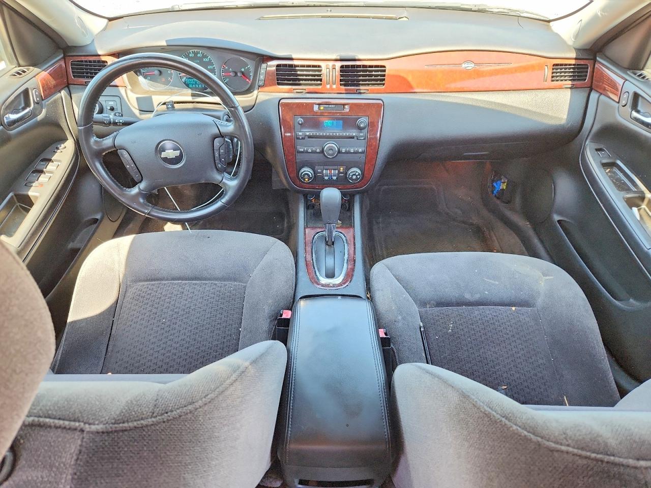 2010 CHEVROLET IMPALA LT photo 15