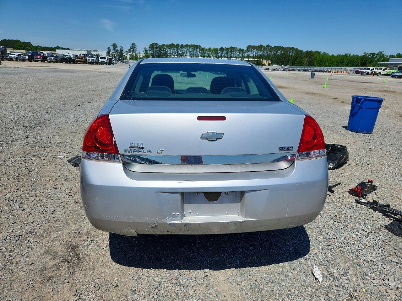 2010 CHEVROLET IMPALA LT photo 11