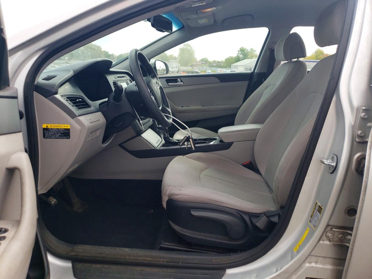 2015 HYUNDAI SONATA SE photo 7