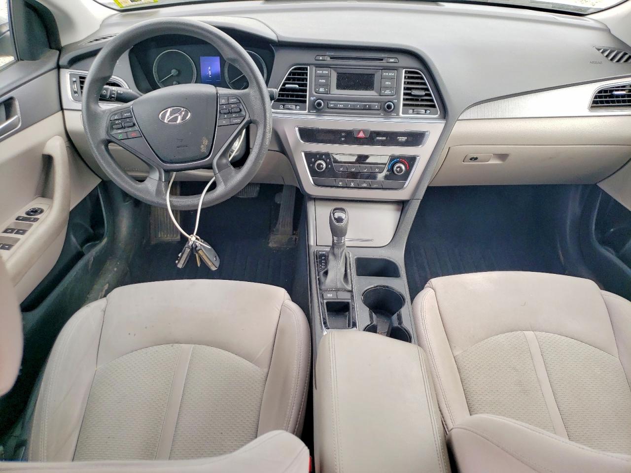 2015 HYUNDAI SONATA SE photo 8