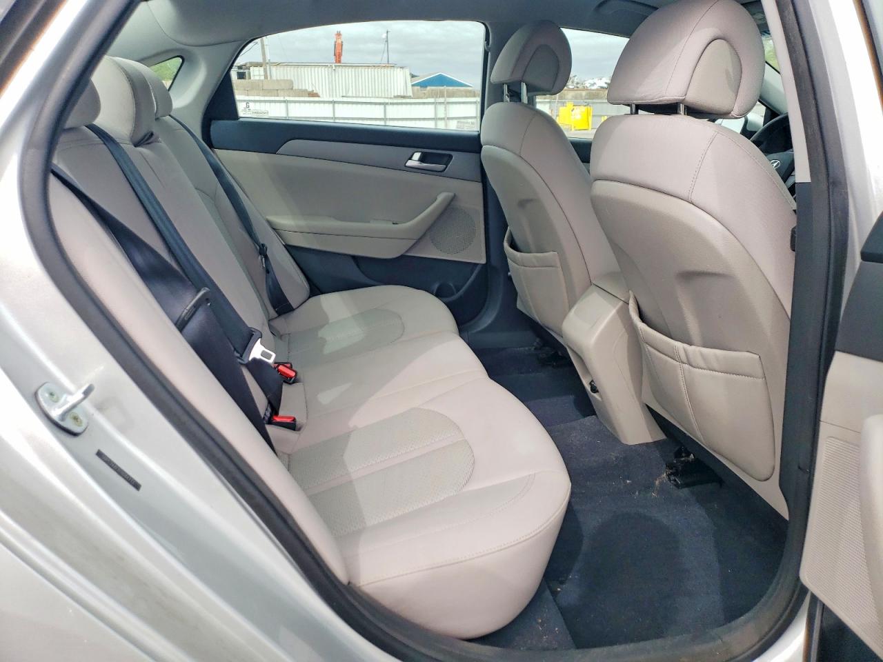 2015 HYUNDAI SONATA SE photo 10