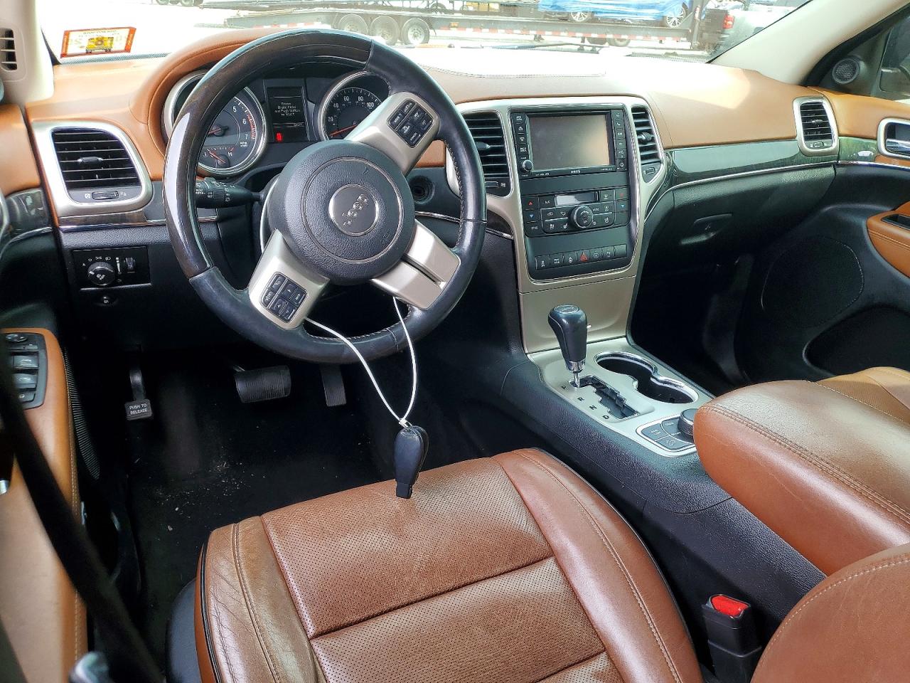 2011 JEEP GRAND CHEROKEE OVERLAND photo 8
