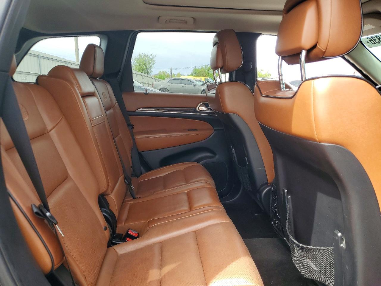 2011 JEEP GRAND CHEROKEE OVERLAND photo 11