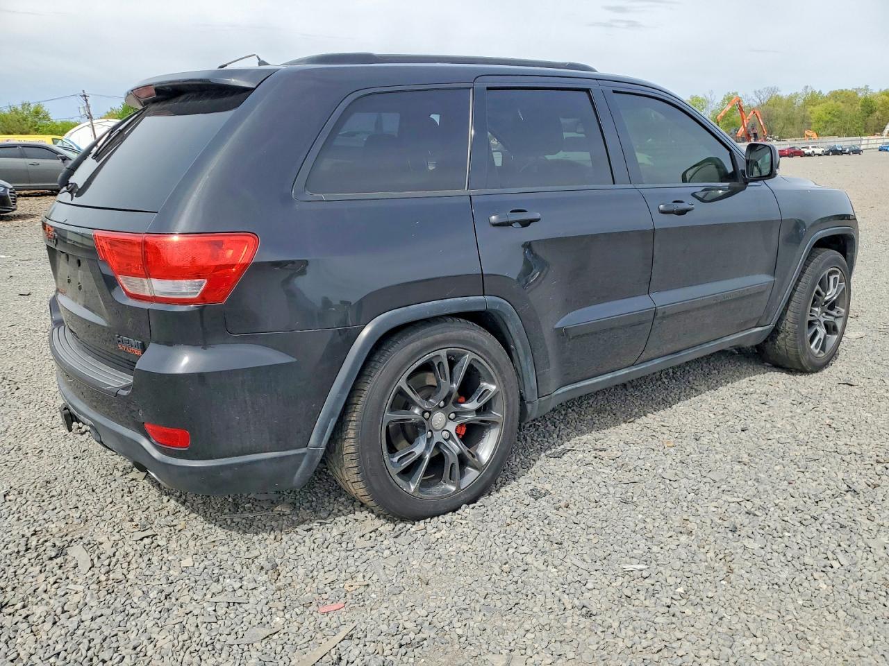 2011 JEEP GRAND CHEROKEE OVERLAND photo 3