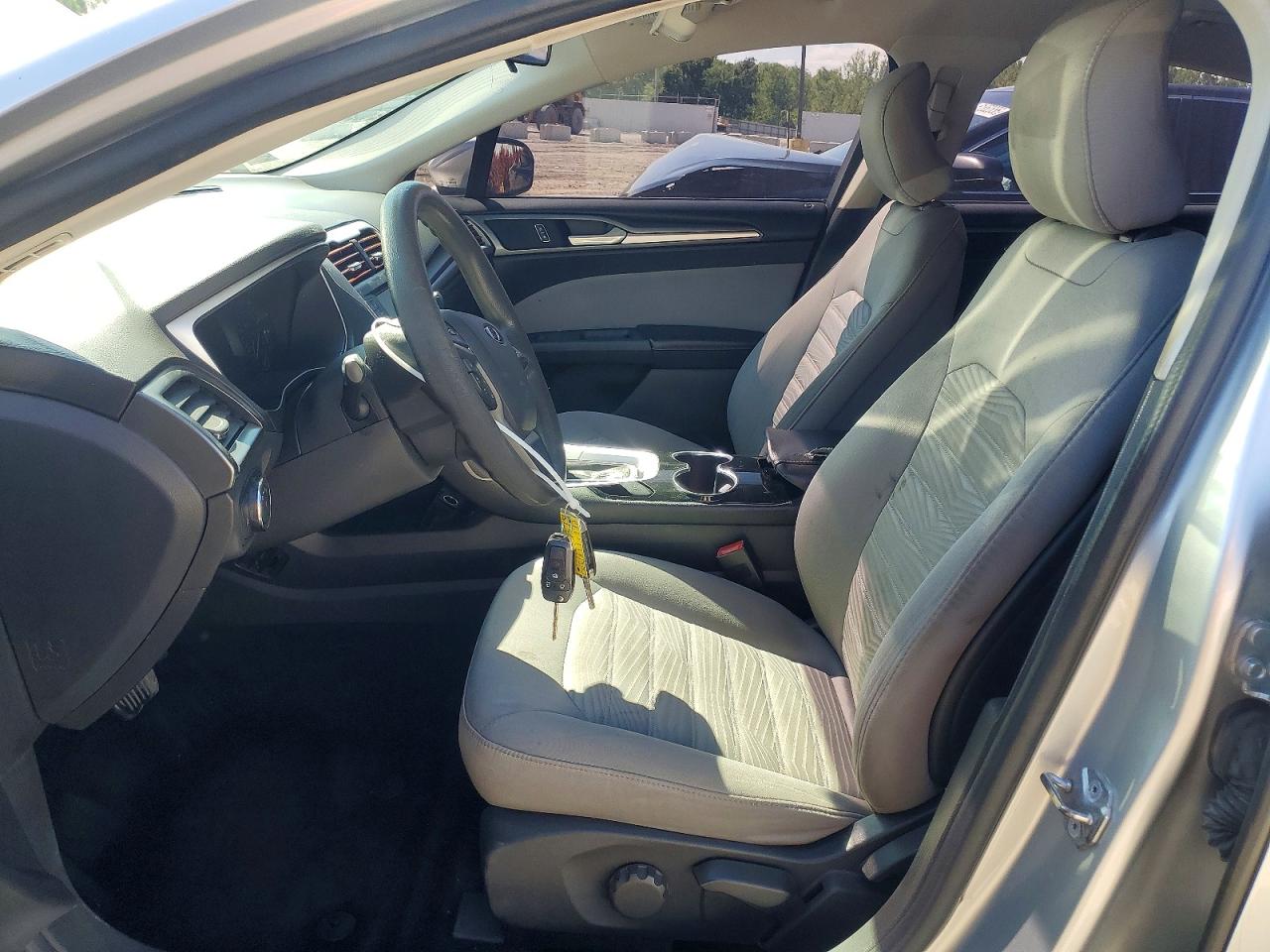 2016 FORD FUSION S photo 13