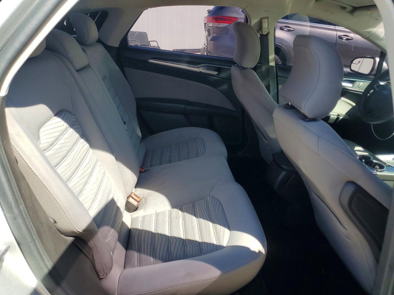 2016 FORD FUSION S photo 19
