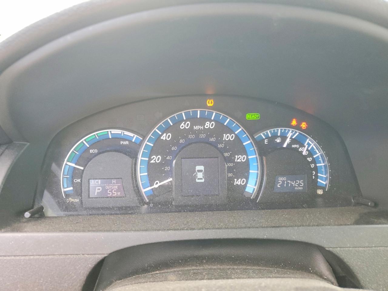 2014 TOYOTA CAMRY photo 17