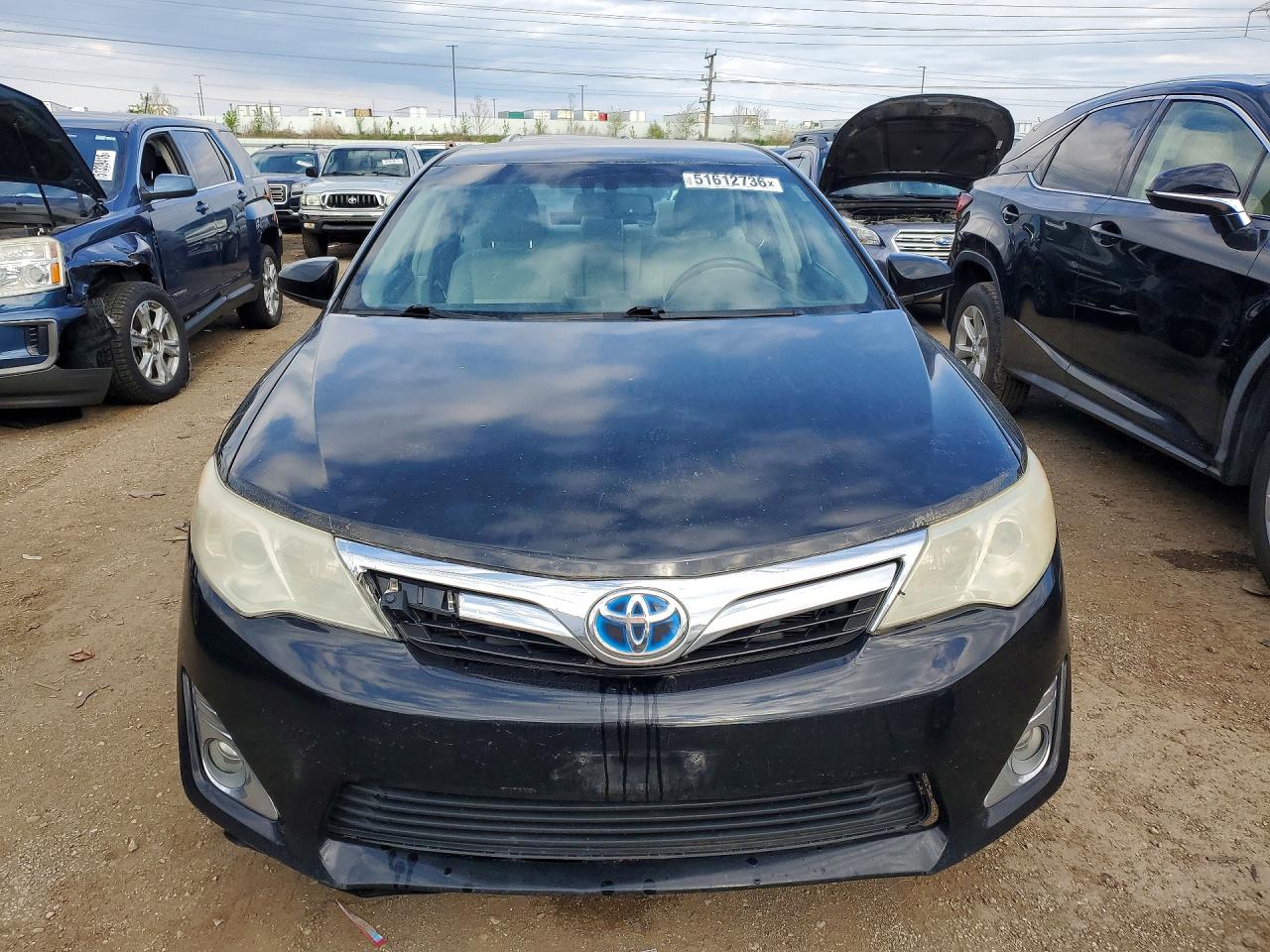 2014 TOYOTA CAMRY photo 9