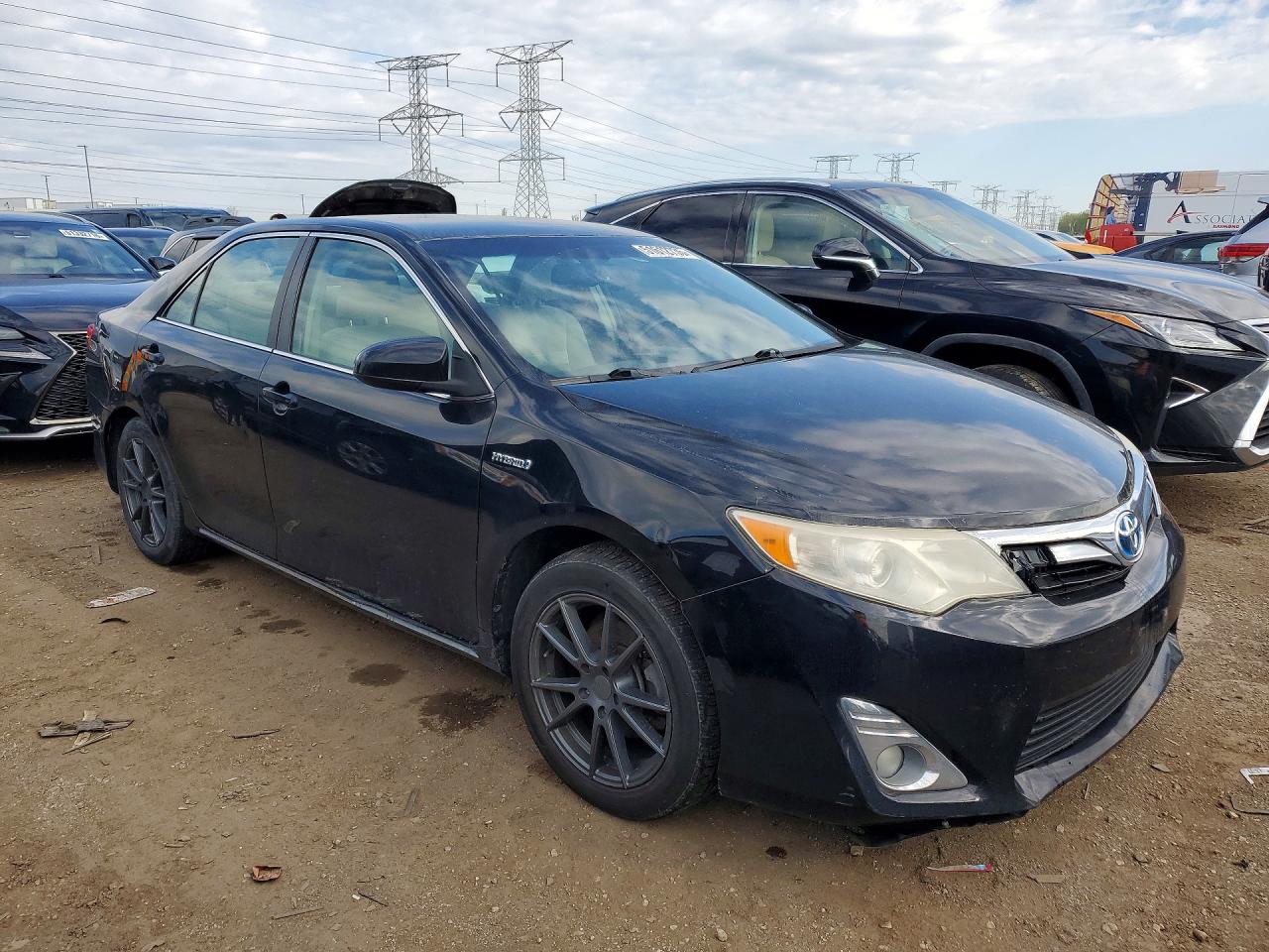 2014 TOYOTA CAMRY photo 7