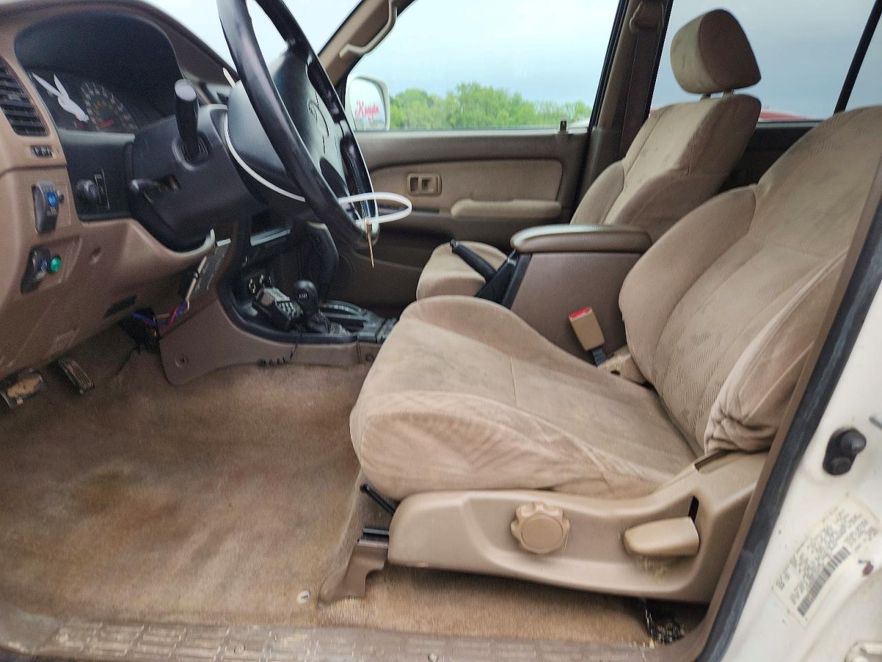 2001 TOYOTA 4RUNNER SR5 photo 13