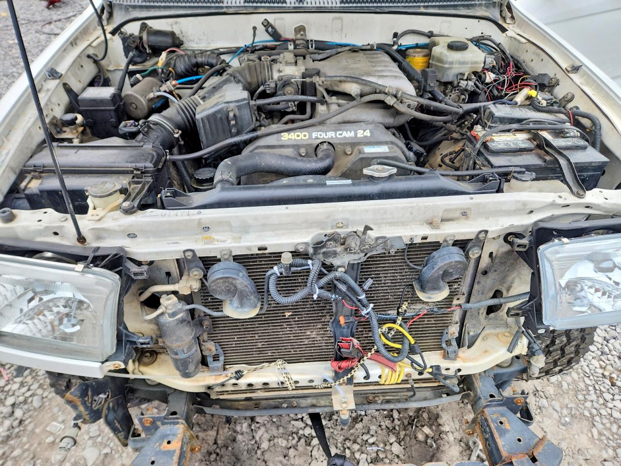 2001 TOYOTA 4RUNNER SR5 photo 23