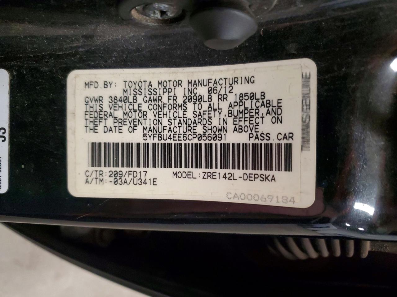 2012 TOYOTA COROLLA S photo 25