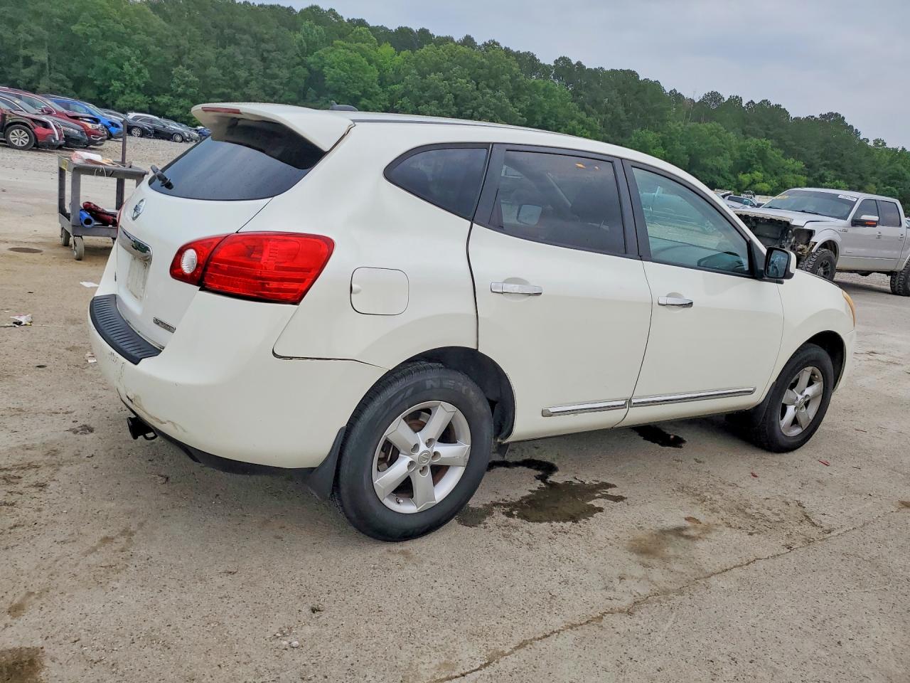 2013 NISSAN ROGUE S photo 3
