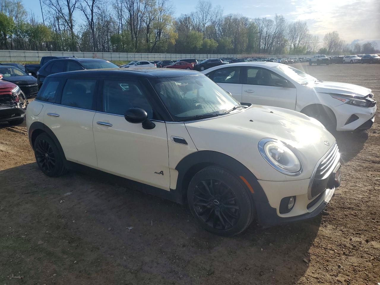 2017 MINI COOPER CLUBMAN ALL4 photo 7