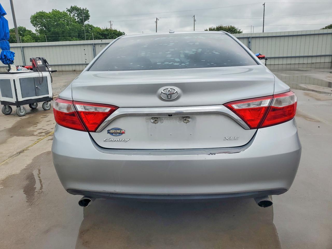 2015 TOYOTA CAMRY XLE V6 photo 11