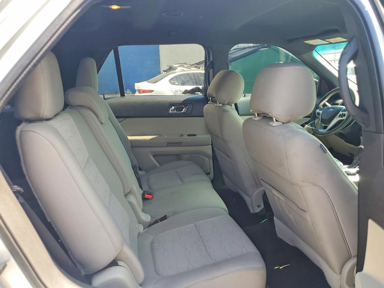 2015 FORD EXPLORER photo 11
