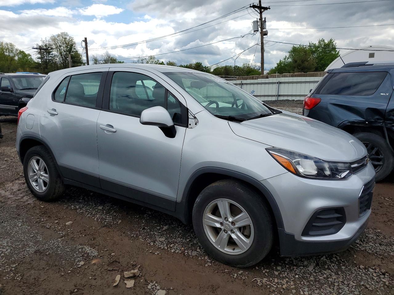 2019 CHEVROLET TRAX LS photo 7