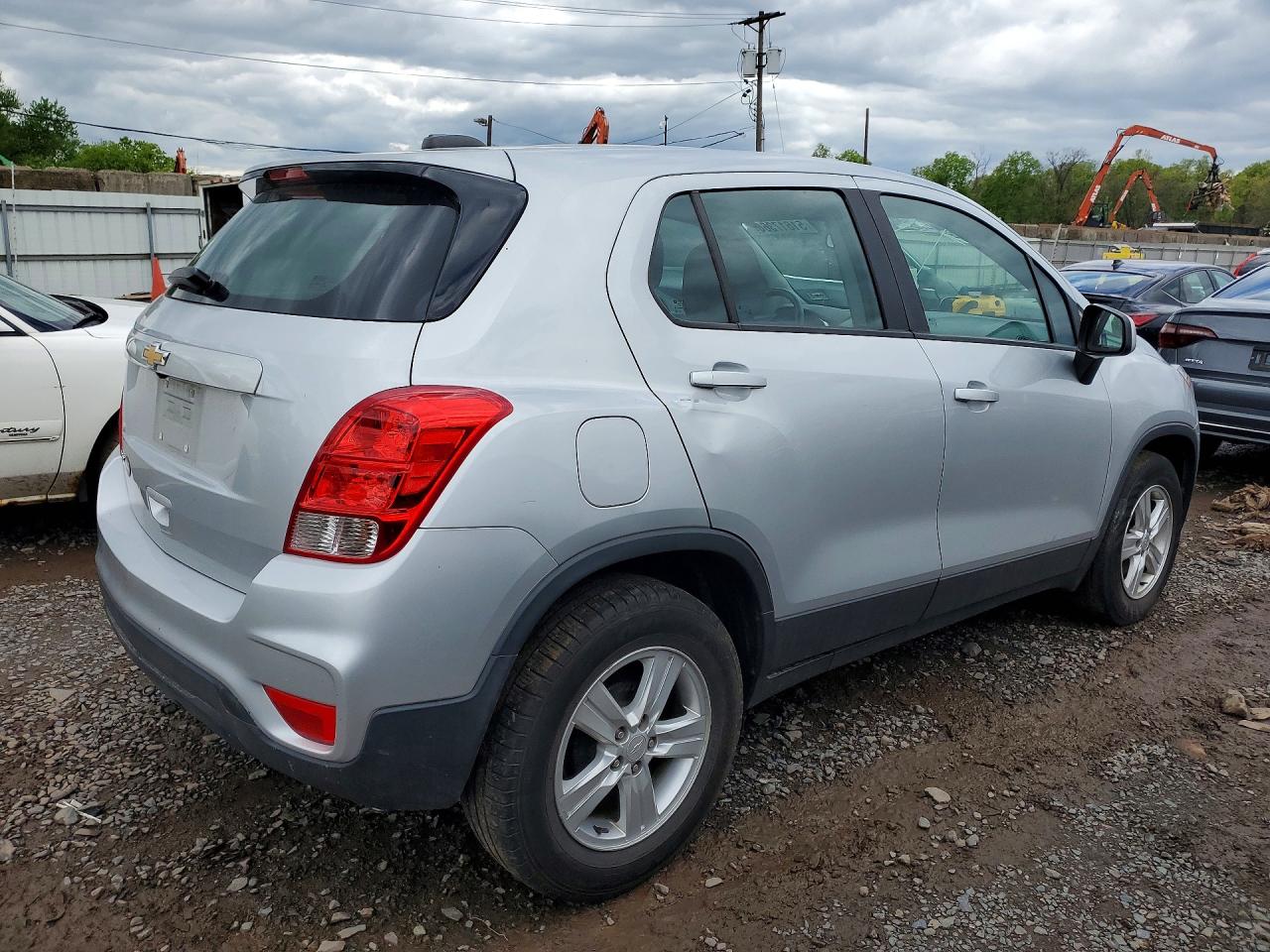 2019 CHEVROLET TRAX LS photo 5