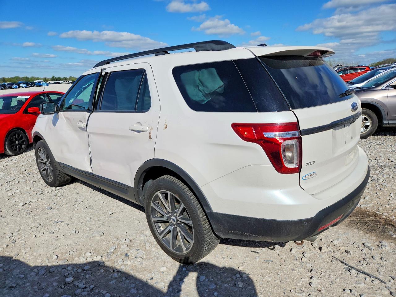 2015 FORD EXPLORER XLT photo 2