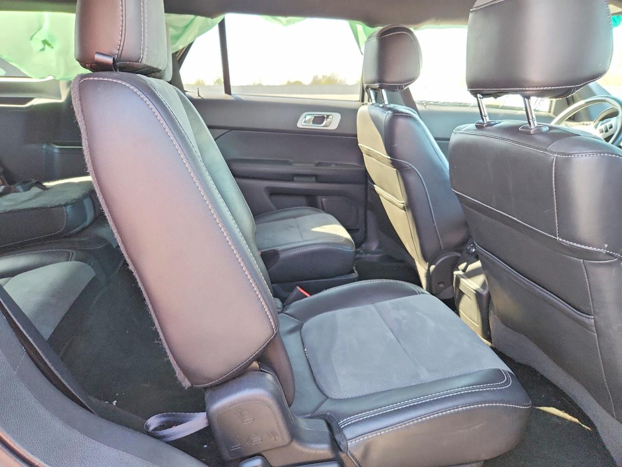 2015 FORD EXPLORER XLT photo 11