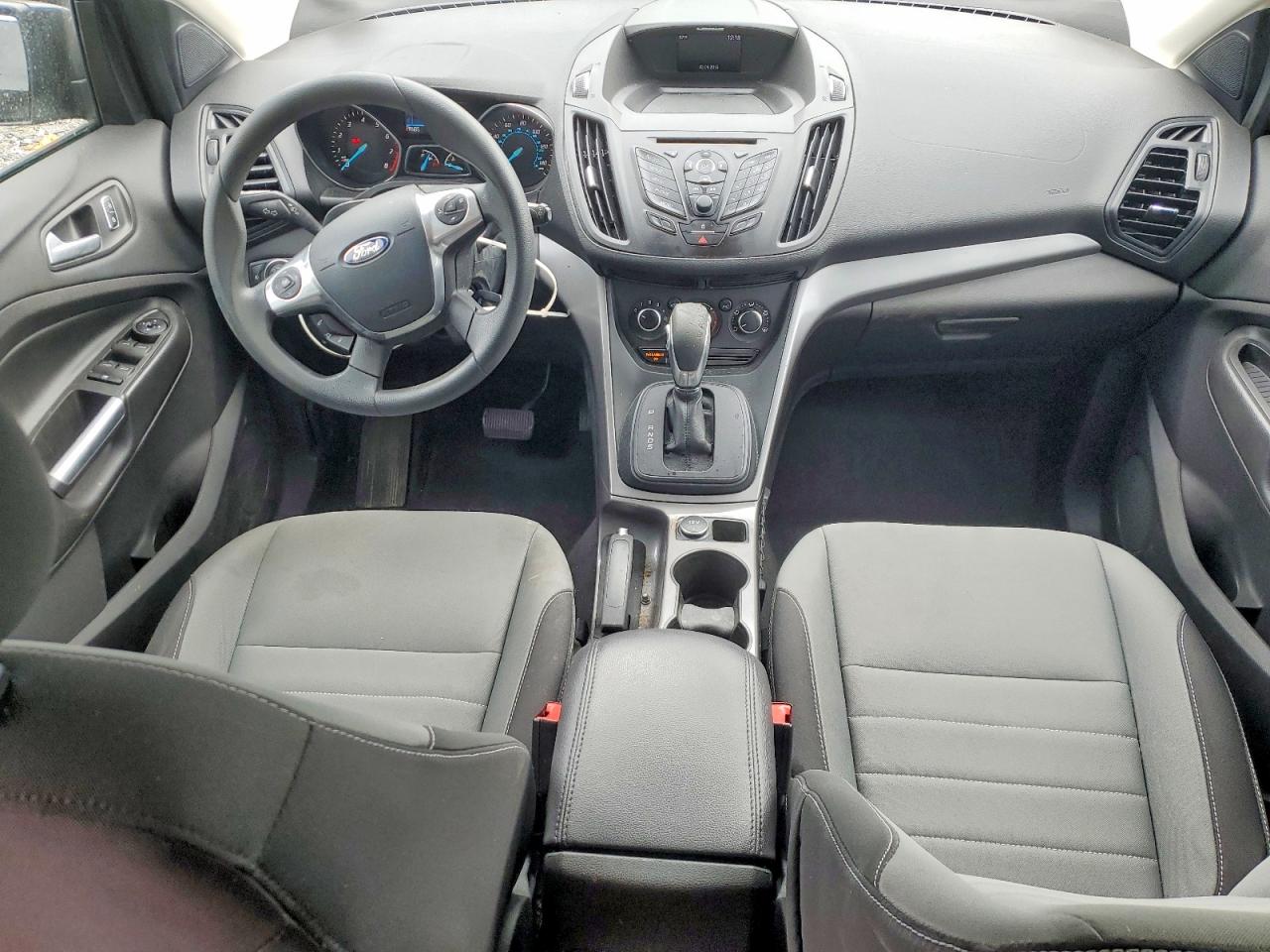 2016 FORD ESCAPE SE photo 8