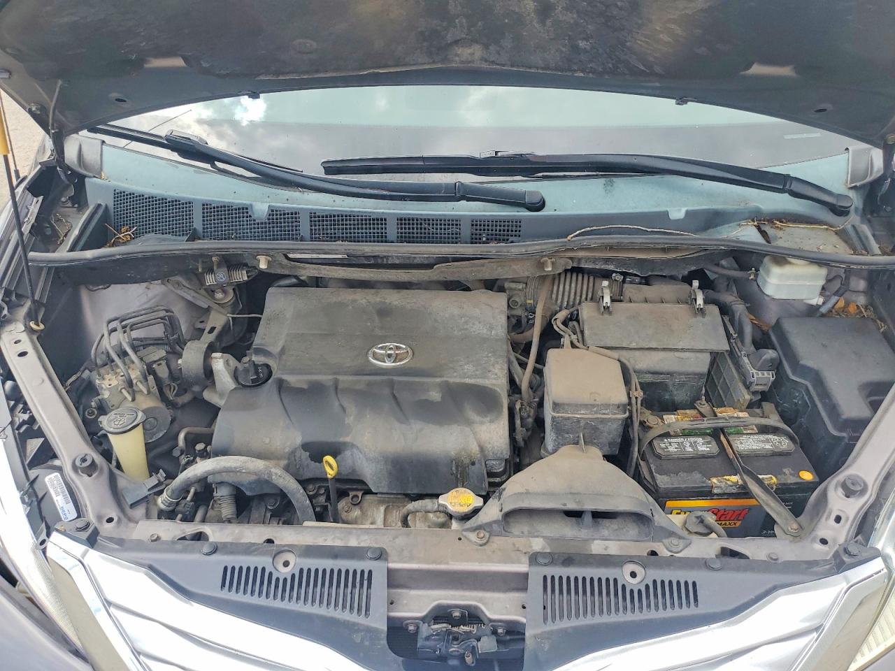 2013 TOYOTA SIENNA XLE 8-PASSENGER photo 23