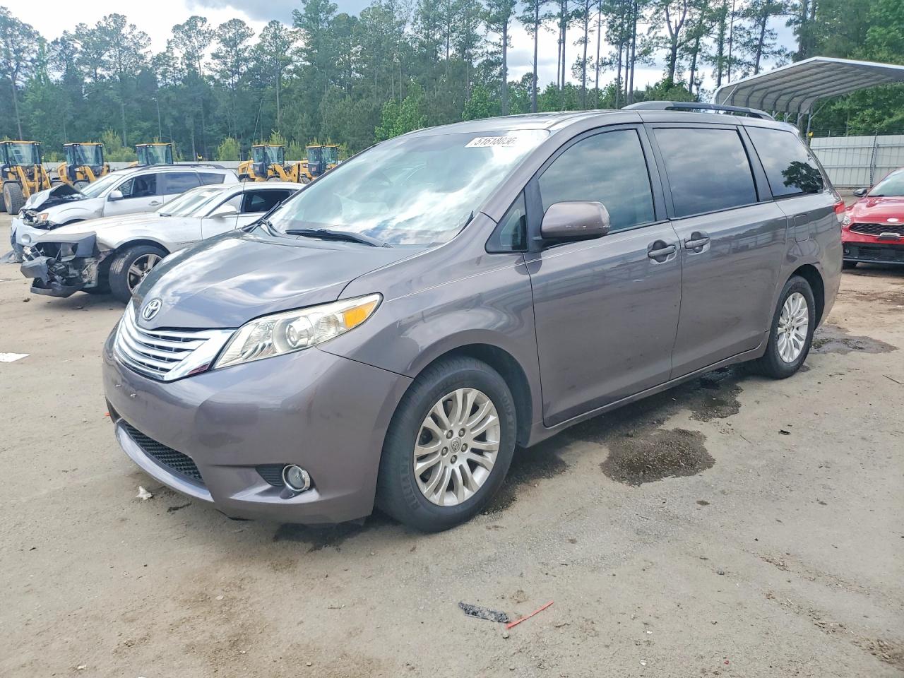 2013 TOYOTA SIENNA