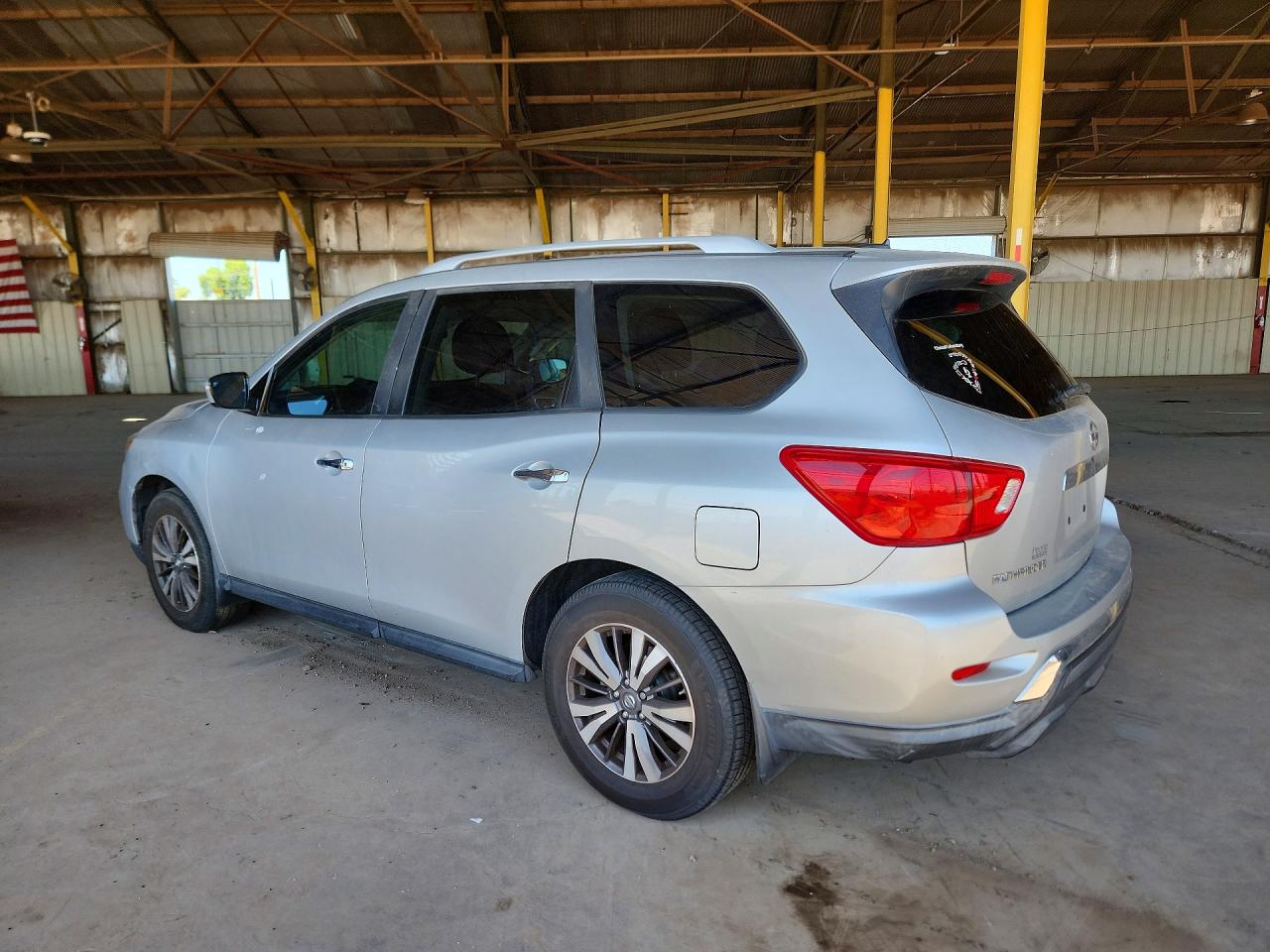 2017 NISSAN PATHFINDER S photo 2