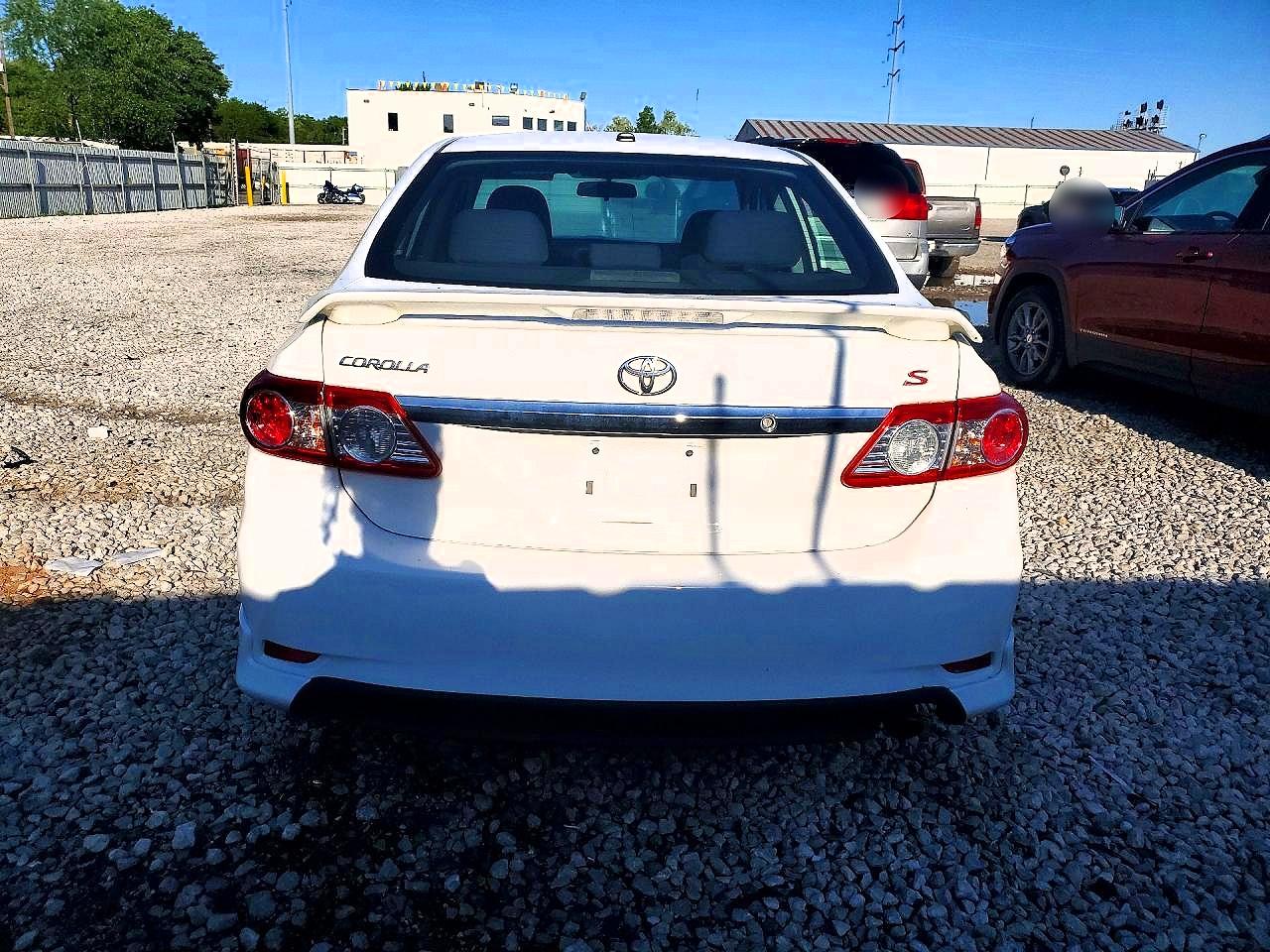 2013 TOYOTA COROLLA S photo 6