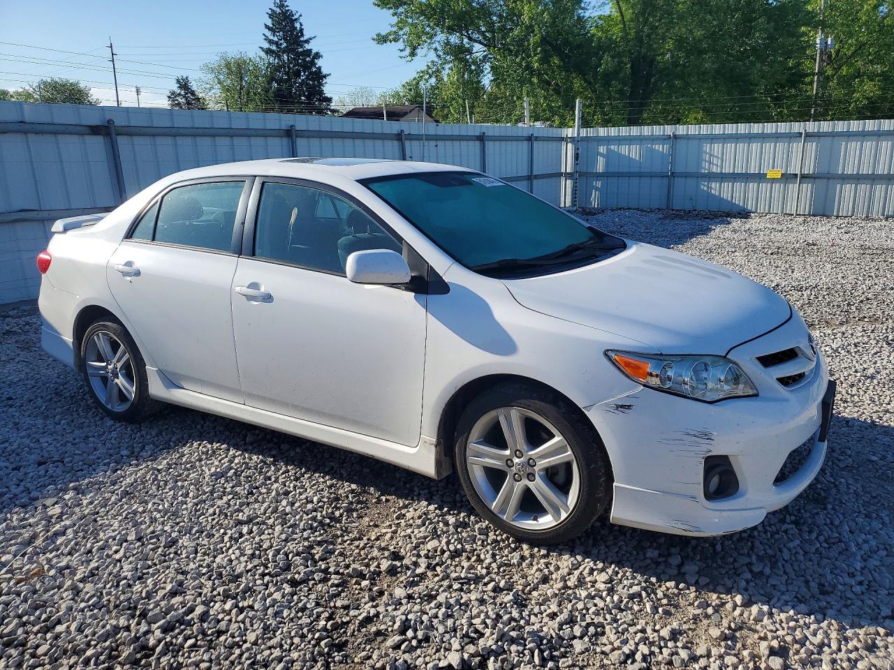 2013 TOYOTA COROLLA S photo 4