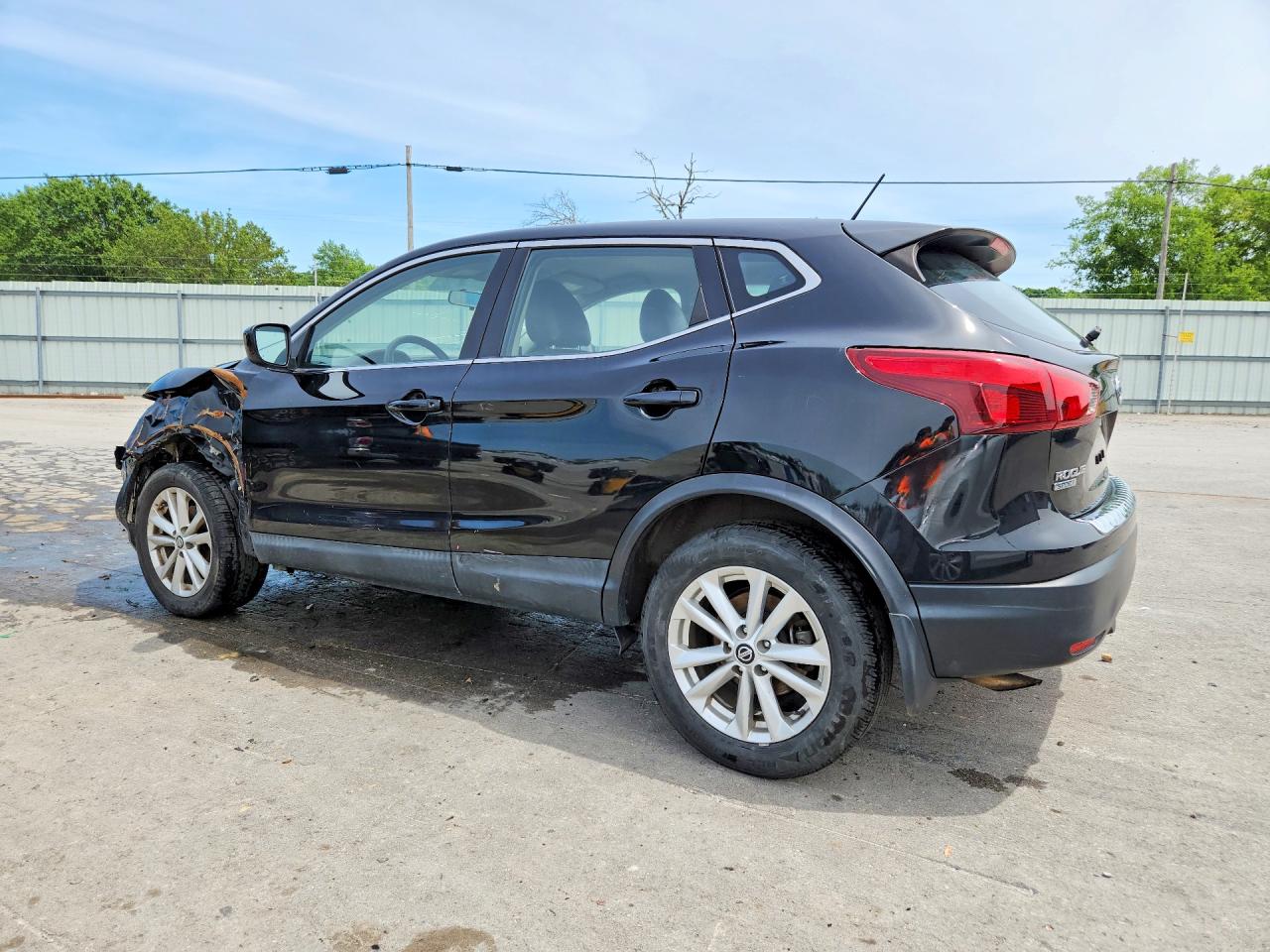 2019 NISSAN ROGUE SPORT S photo 4