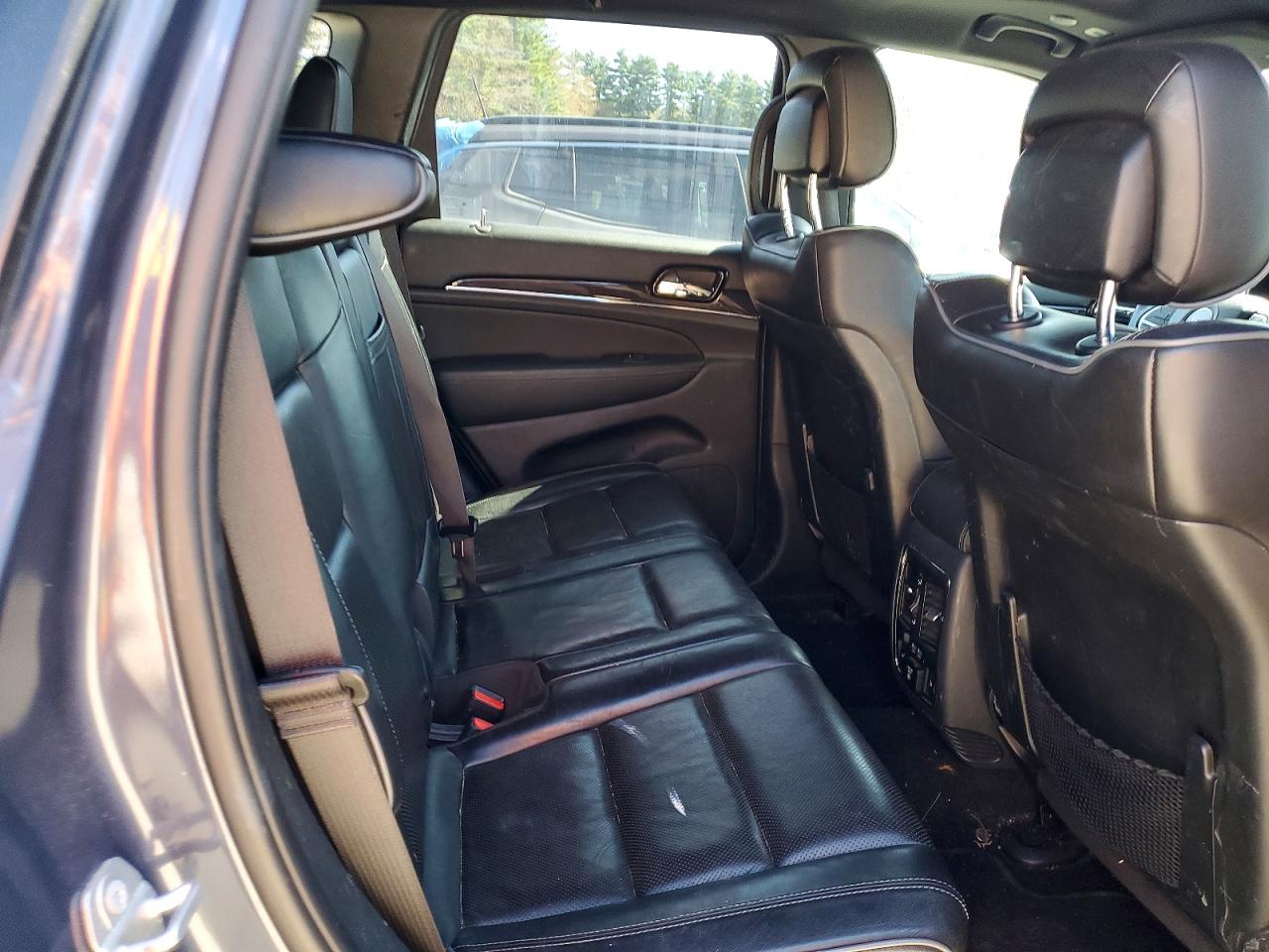 2020 JEEP GRAND CHEROKEE OVERLAND photo 31