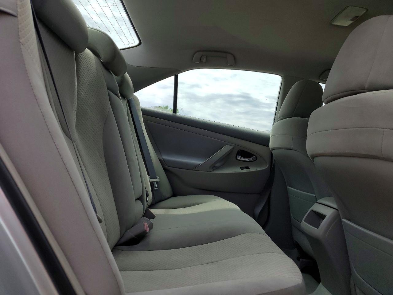 2007 TOYOTA CAMRY LE photo 28