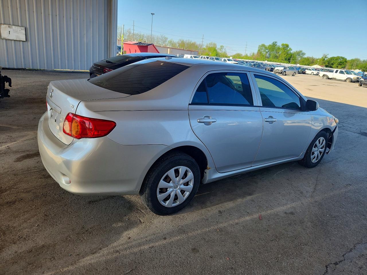 2010 TOYOTA COROLLA LE photo 7