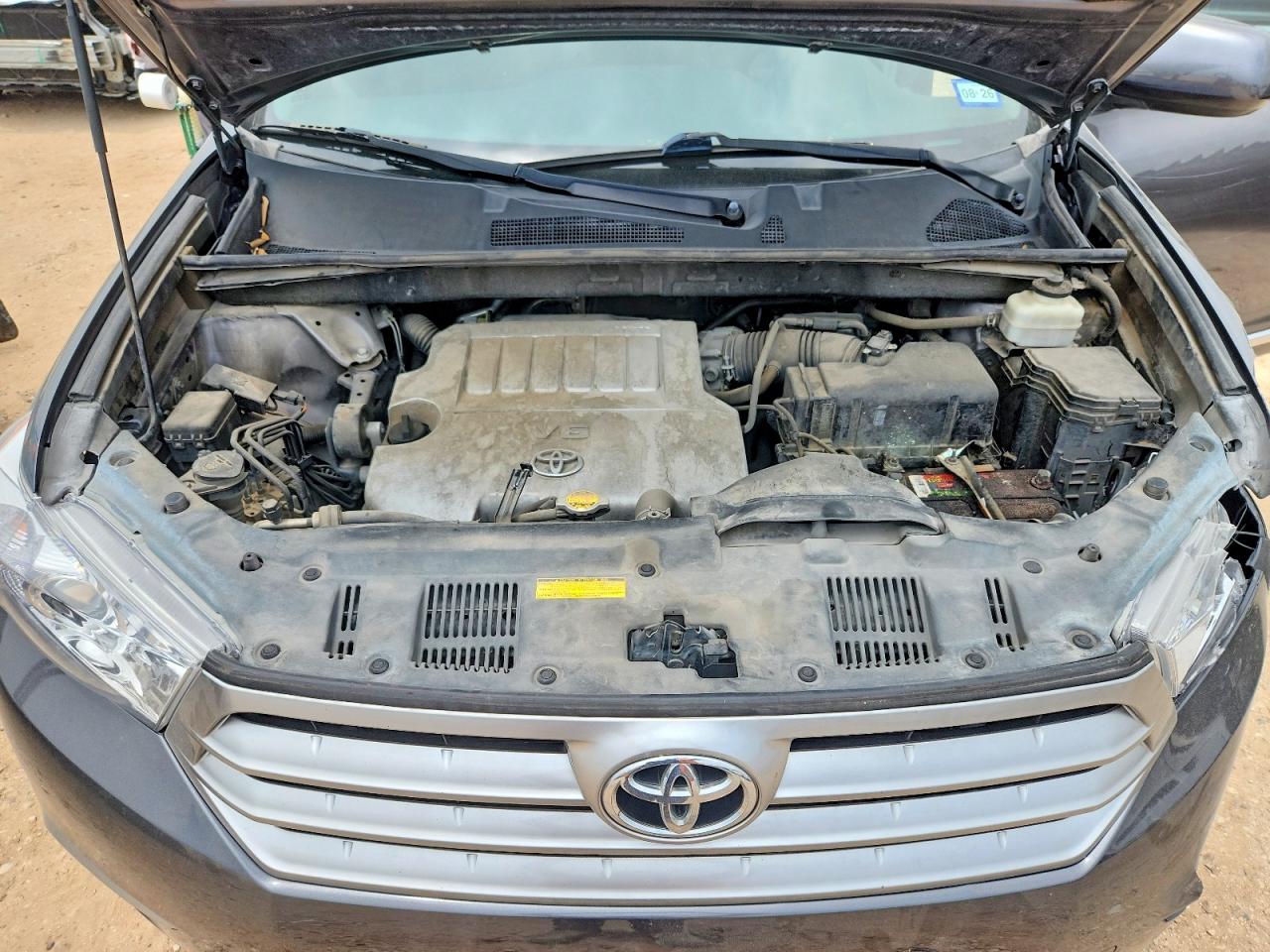 2013 TOYOTA HIGHLANDER PLUS photo 34