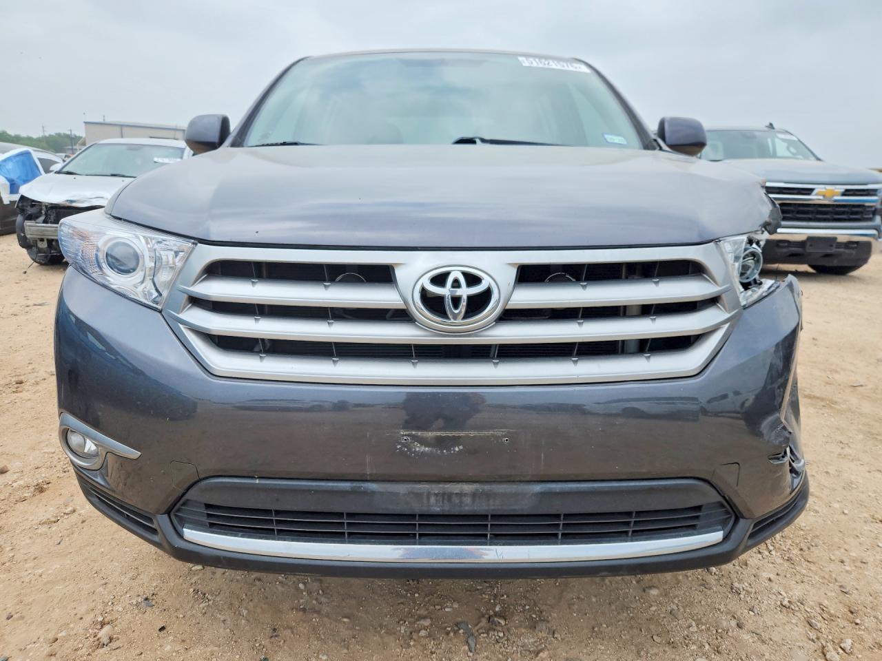 2013 TOYOTA HIGHLANDER PLUS photo 13